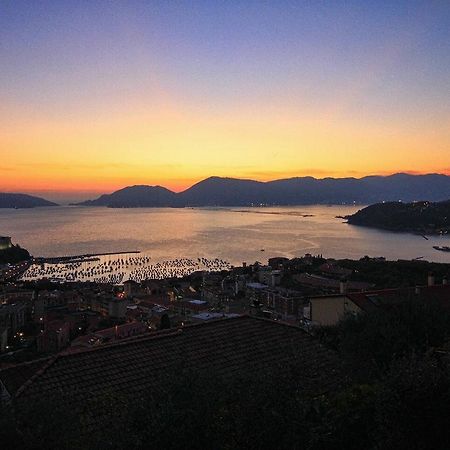 Affittacamere La Baia Di Lerici Luaran gambar