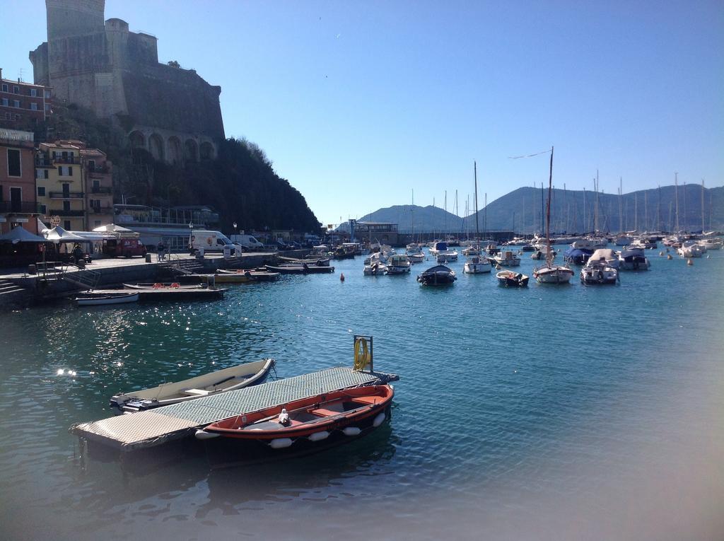 Affittacamere La Baia Di Lerici Luaran gambar