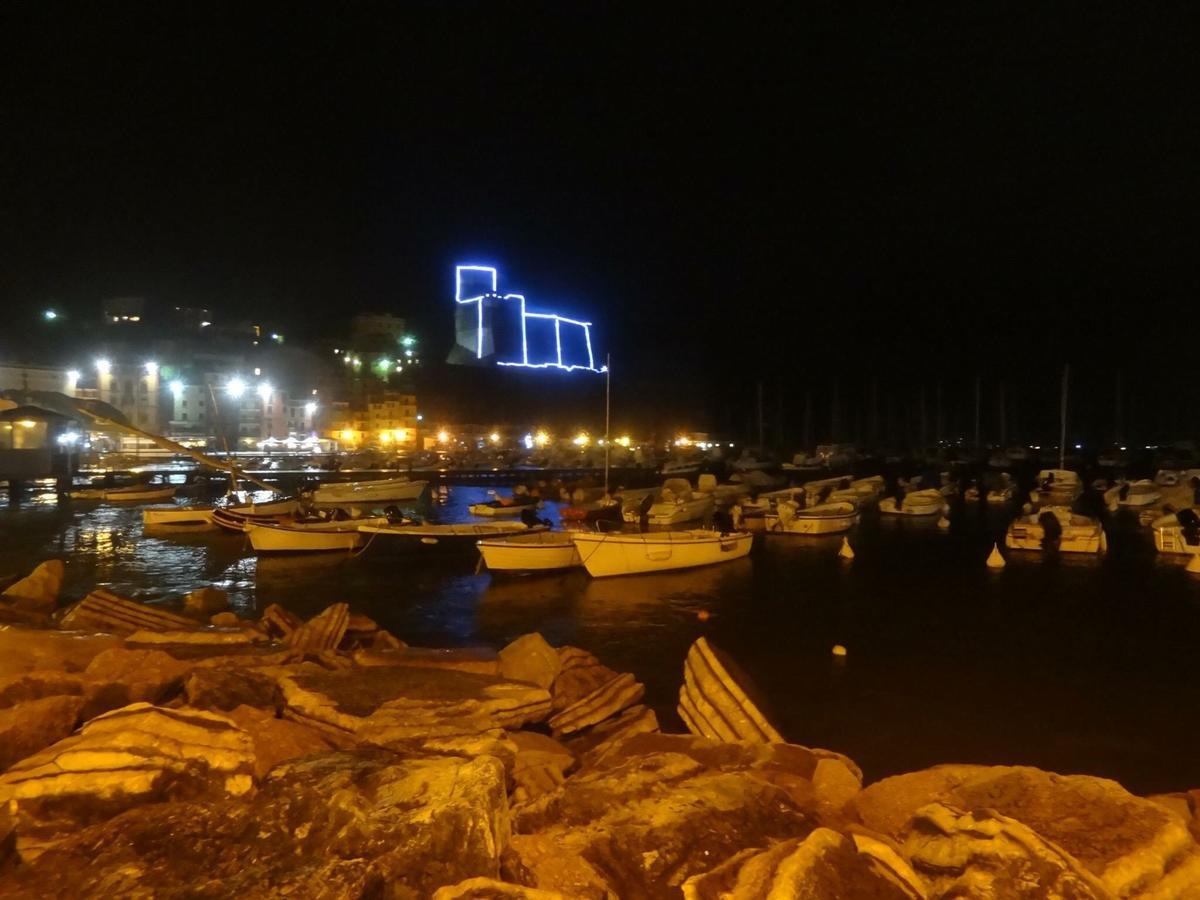 Affittacamere La Baia Di Lerici Luaran gambar