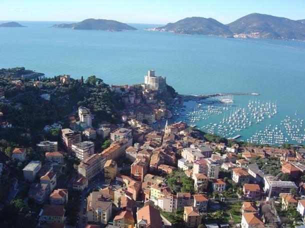 Affittacamere La Baia Di Lerici Luaran gambar